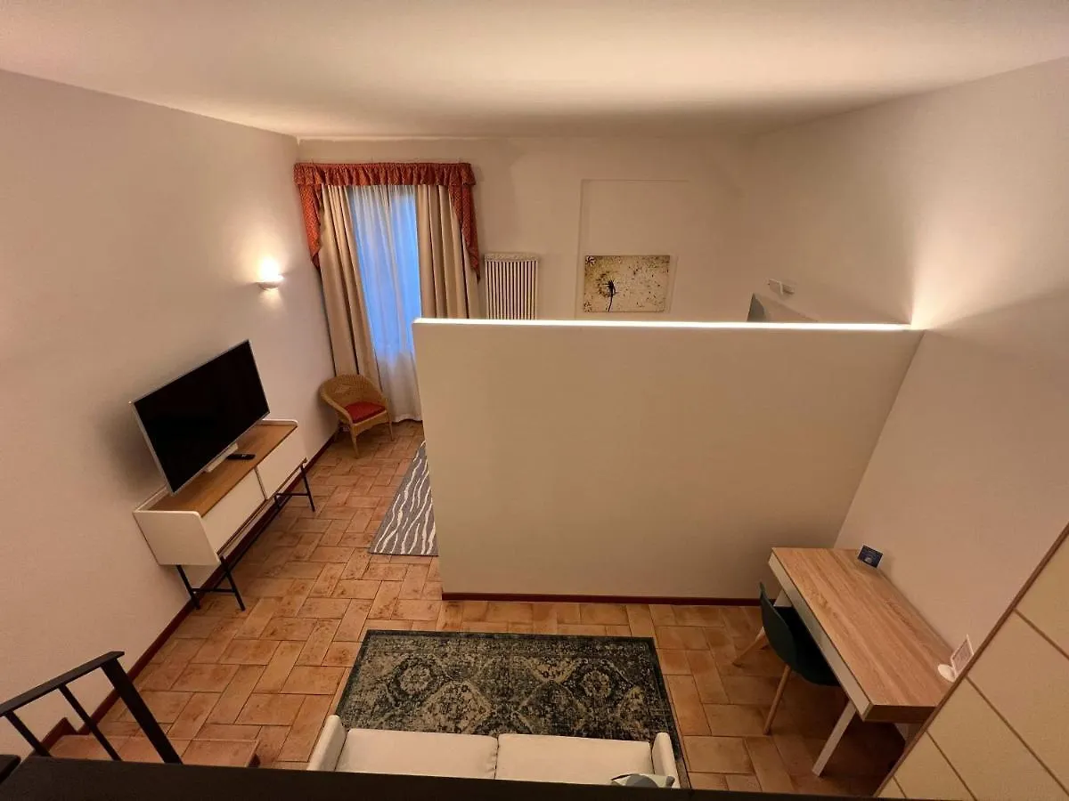 Palazzo Brando - Living Apartments Тревизо
