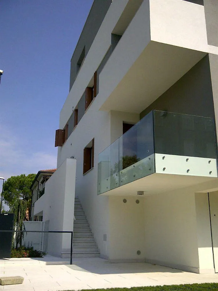 Palazzo Brando - Living Apartments Тревизо