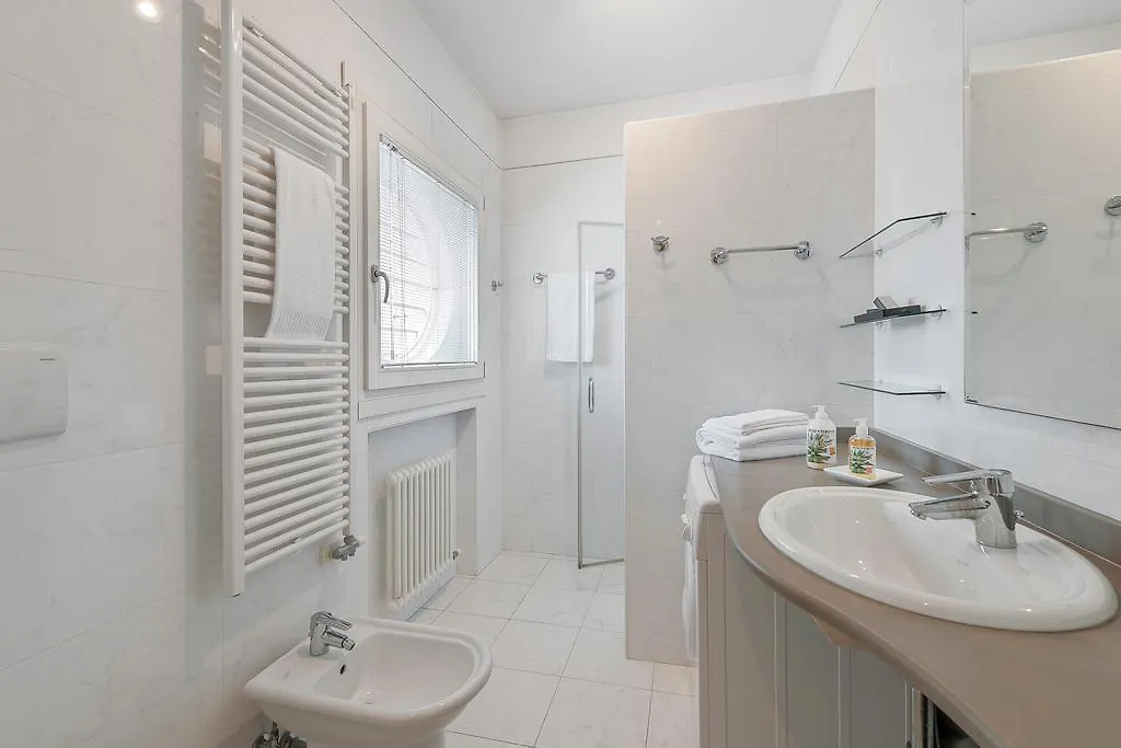 Palazzo Brando - Living Apartments Тревизо