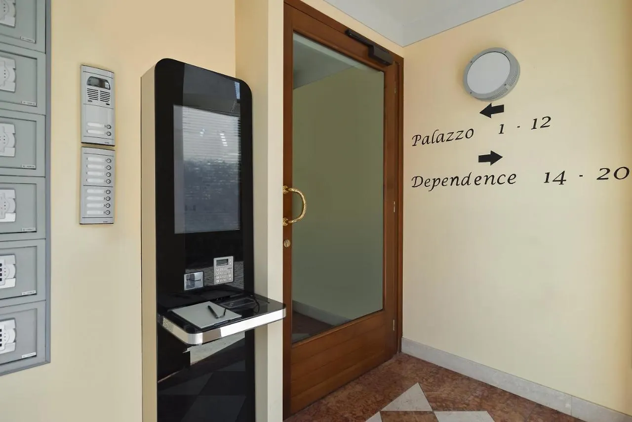 Palazzo Brando - Living Apartments Тревизо