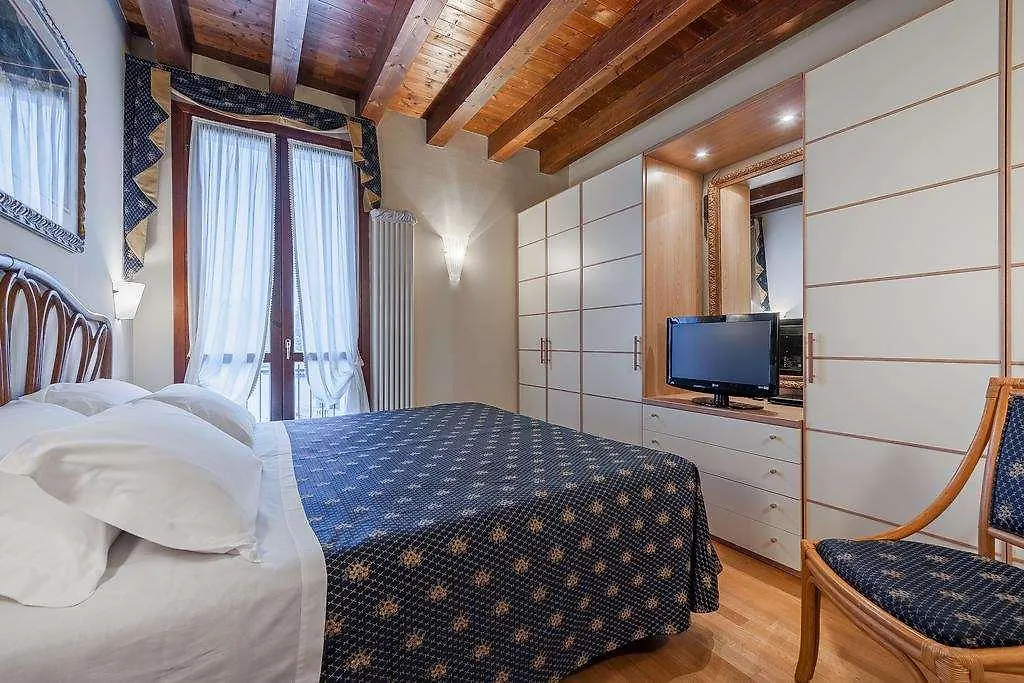 Palazzo Brando - Living Apartments Тревизо