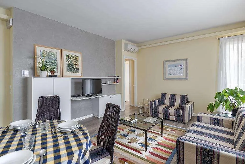 Palazzo Brando - Living Apartments Тревизо